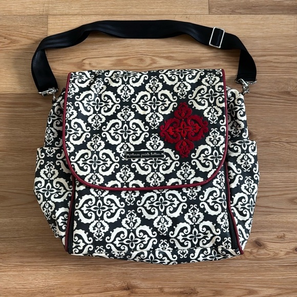 Petunia Pickle Bottom Boxy Backpack Diaper Bag in Frolicking in Fez Messenger - Picture 2 of 16